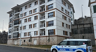 3'üncü Katın Balkonundan Düştü