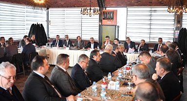 BAŞKAN BÜYÜKKILIÇ KURMAYLARIYLA BULUŞTU