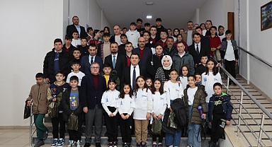 “KİTAPLA BULUŞAN NESİLLER, AYDINLIK BİR GELECEĞİN TEMİNATIDIR”