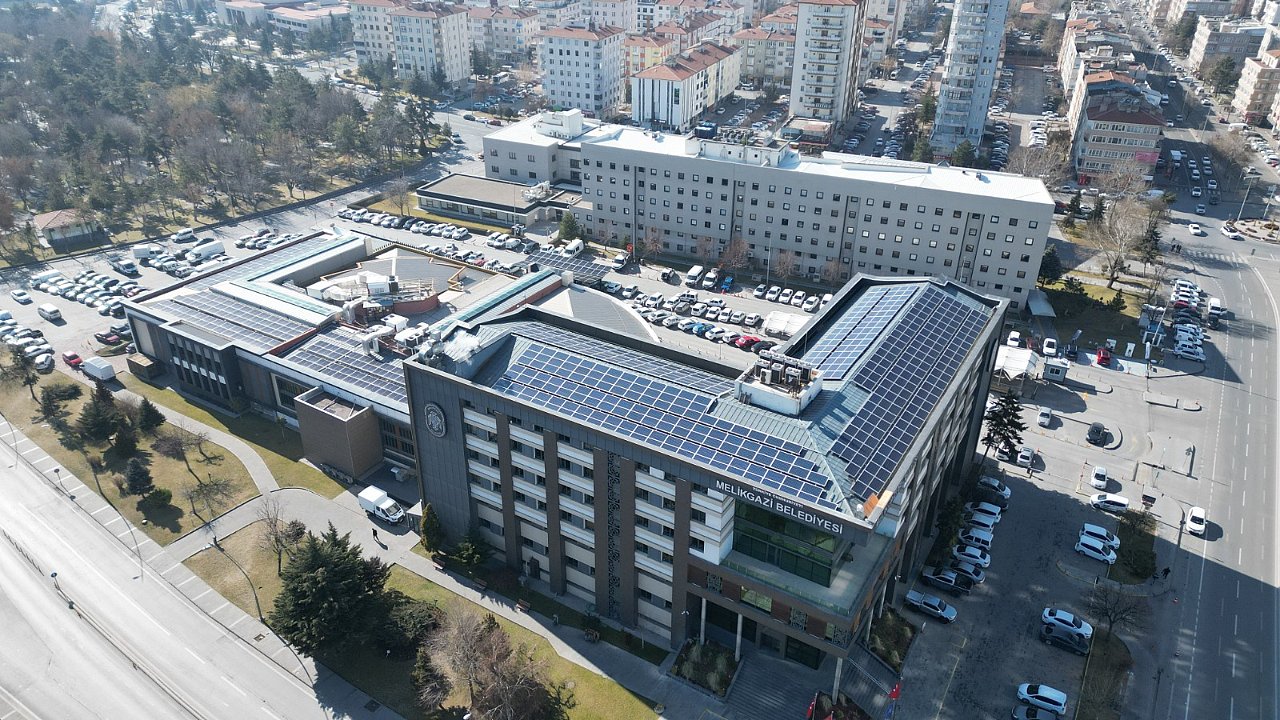 YENİLENEBİLİR ENERJİ KAYNAKLARI İLE 19 MİLYON LİRALIK ENERJİ TASARRUFU