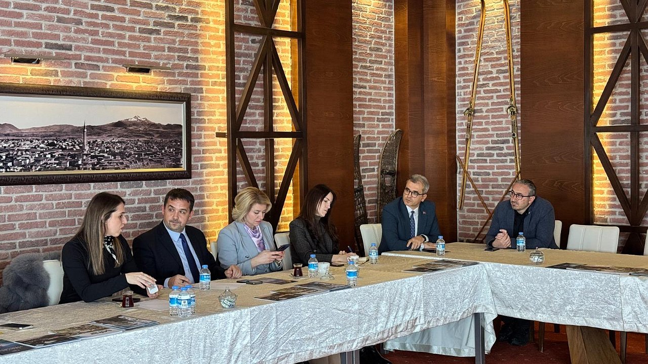 BÜYÜKŞEHİR’İN ERCİYES A.Ş. İLE ZİRVEDE GÖSTERDİĞİ BAŞARI, DÜNYANIN İLGİSİNİ ÇEKİYOR