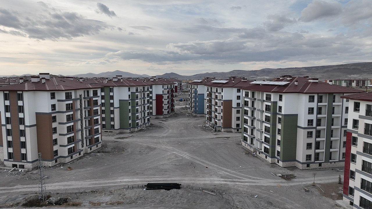 KAYSERİ BÜYÜKŞEHİR, ASRIN FELAKETİNİN İKİNCİ YILINDA BÜYÜK MESAFE KAT ETTİ