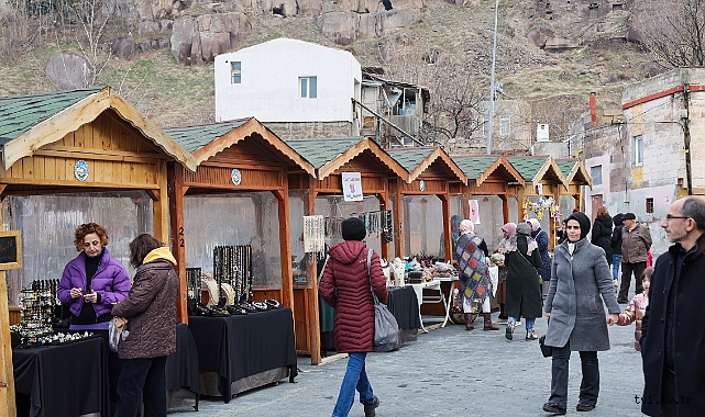BU PAZAR TALAS’TA RAMAZAN'IN İKİNCİ “MAHARETLİ ELLER”İ