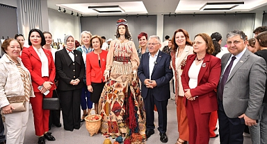 BAŞKAN BÜYÜKKILIÇ, ÇOCUKLARIN SANATLA BULUŞTUĞU SERGİYİ AÇTI