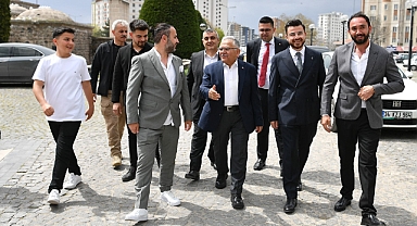 BAŞKAN BÜYÜKKILIÇ: “TARİHİ KAYSERİ MAHALLESİ BİR CAZİBE MERKEZİ HALİNE GELİYOR”