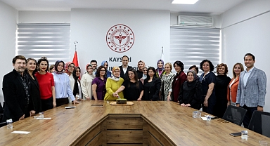 KAYSERİ İL SAĞLIK MÜDÜRÜ ERŞAN, EBELER HAFTASINI KUTLADI