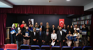 UYGULAMALI MUHASEBE EĞİTİMİ PROGRAMI İLK MEZUNLARINI VERDİ
