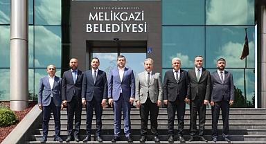 Birlik ve beraberliğin örneğini sergileyen buluşma Başkanlık makamında gerçekleşti.