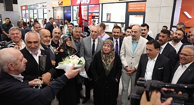 GURBETÇİLERE HAVAALANINDA COŞKULU KARŞILAMA TÖRENİ
