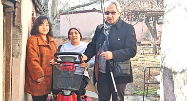 KİGDER'DEN ŞİDDET MAĞDURU KADINA AKÜLÜ ARAÇ