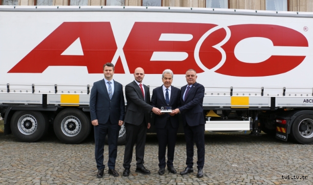 YENİ 300 ADETE İMZA ATTI