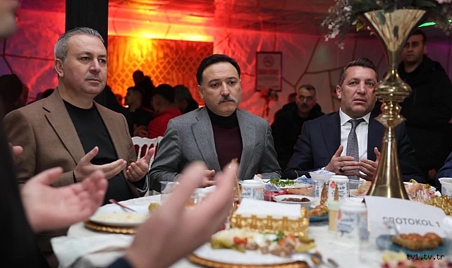 İFTARA VALİ GÖKMEN ÇİÇEK DE KATILDI