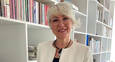 BU YIL 23 NİSAN’I, YÜREĞİMİZDE DERİN BİR BURUKLUKLA KARŞILIYORUZ