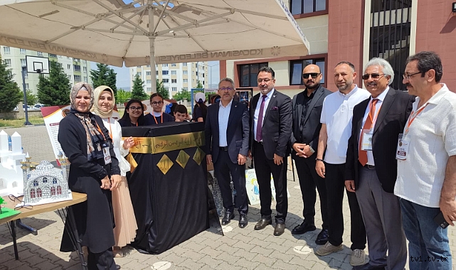 YIL SONU SERGİSİ BÜYÜK BEĞENİ TOPLADI