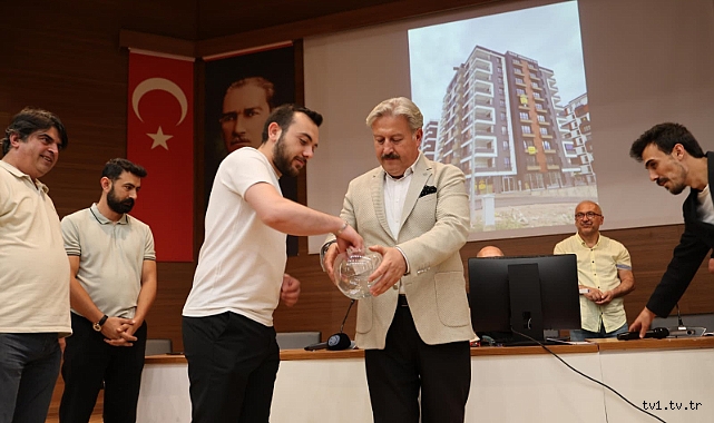 BATTALGAZİ KENTSEL DÖNÜŞÜMÜNDE DAİRE TESLİMİ VE KURA HEYECANI