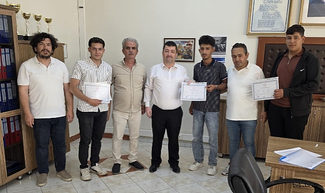 YEŞİLHİSAR'DA KALFALIK VE USTALIK BELGELERİ VERİLDİ