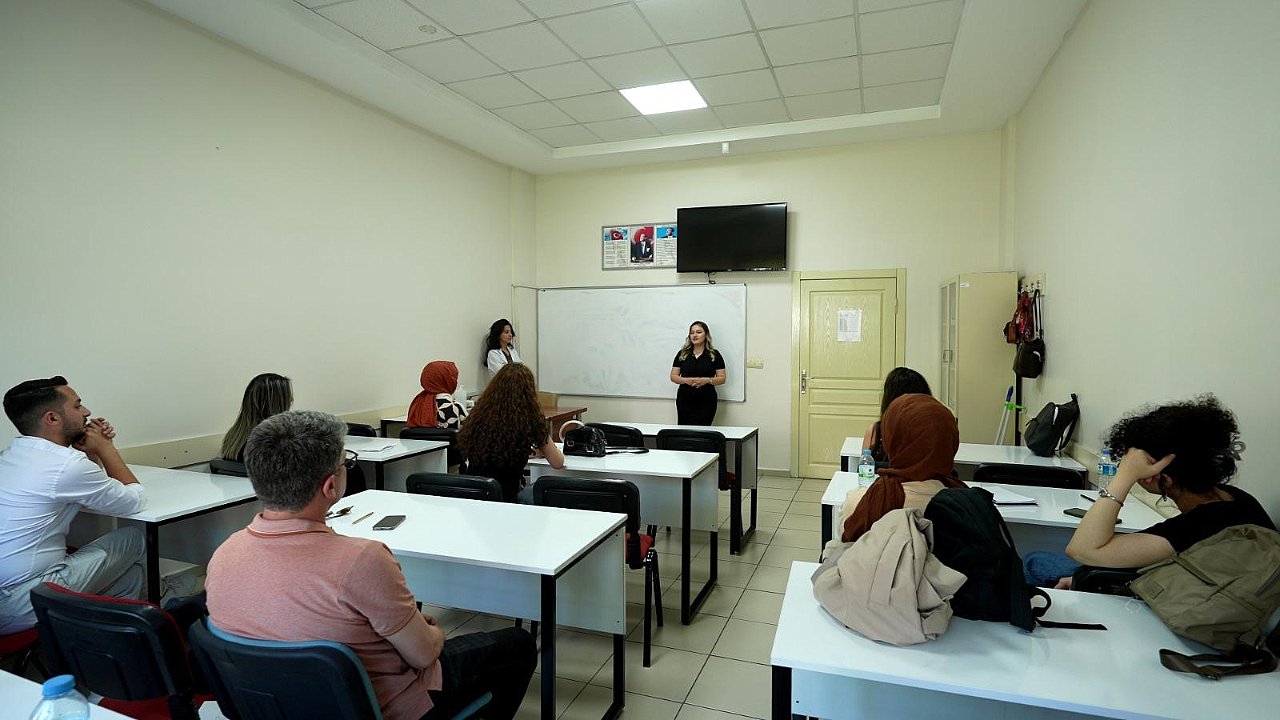 ÜCRETSİZ İNGİLİZCE VE ALMANCA KONUŞMA KULÜBÜ BAŞLADI